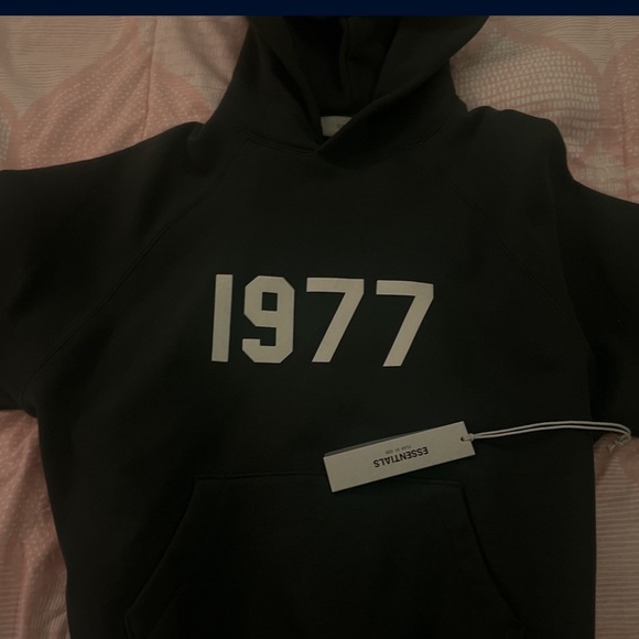 Brand new fear of God, black essentials hoodie, extra extra small in man - Picture 1 of 3
